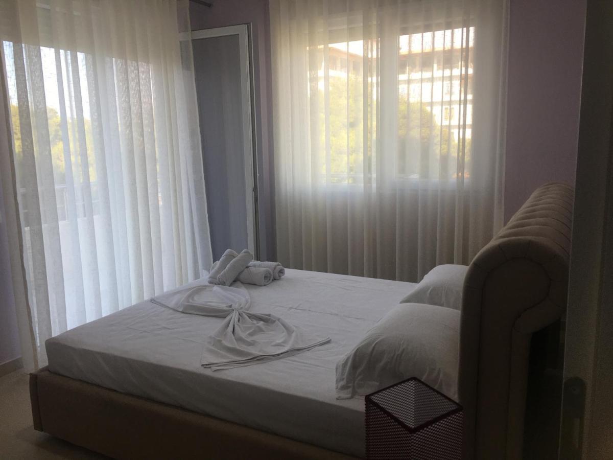 Linda'S Apartment Vlorë エクステリア 写真